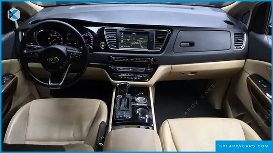 KIA CARNIVAL 9-SEATER HI-LIMOUSINE