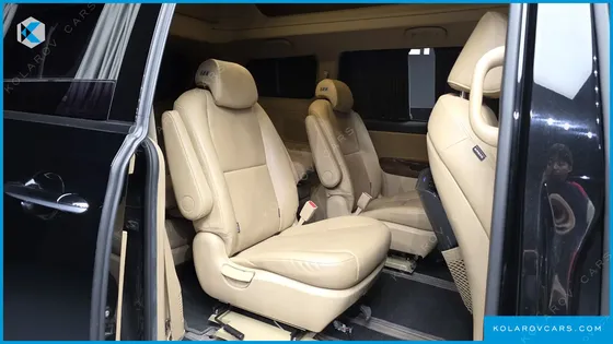 KIA CARNIVAL 9-SEATER HI-LIMOUSINE