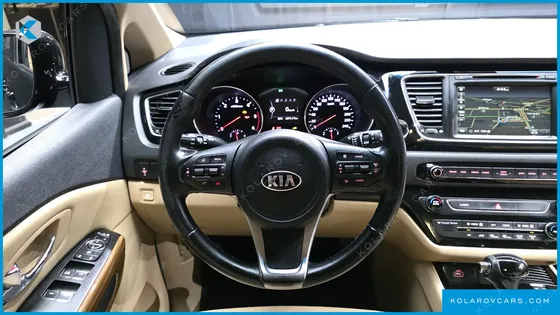 KIA CARNIVAL 9-SEATER HI-LIMOUSINE