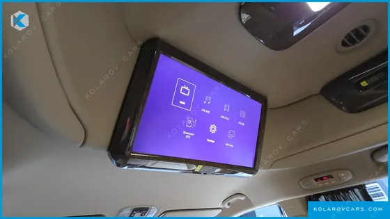 KIA CARNIVAL 9-SEATER HI-LIMOUSINE