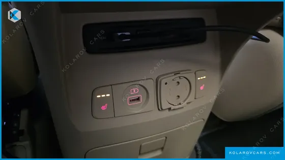 KIA CARNIVAL 9-SEATER HI-LIMOUSINE