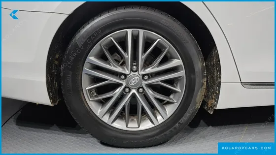 HYUNDAI GRANDEUR 3.0 LPI MODERN (RENTAL CAR)