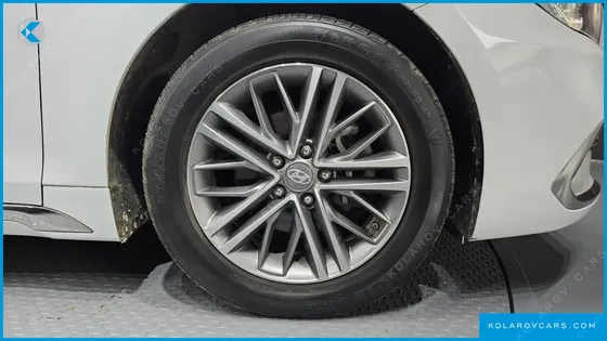 HYUNDAI GRANDEUR 3.0 LPI MODERN (RENTAL CAR)