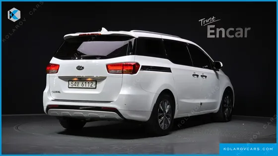 KIA CARNIVAL 9-SEATER LUXURY