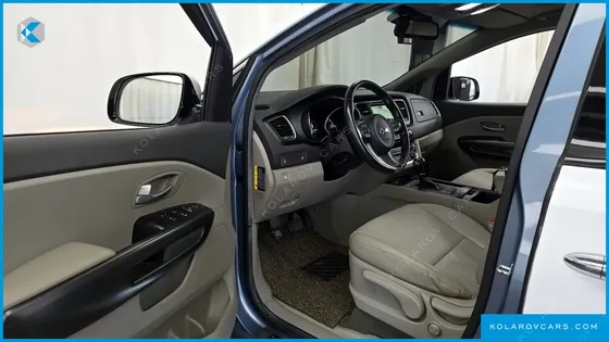 KIA CARNIVAL 9-SEATER LUXURY