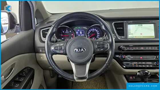 KIA CARNIVAL 9-SEATER LUXURY