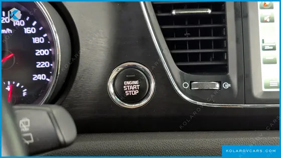KIA CARNIVAL 9-SEATER LUXURY