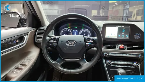 HYUNDAI GRANDEUR 2.4 PREMIUM