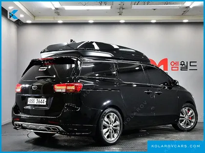 KIA CARNIVAL GASOLINE 7-SEATER HI-LIMOUSINE
