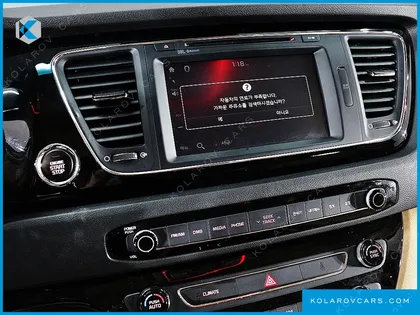 KIA CARNIVAL GASOLINE 7-SEATER HI-LIMOUSINE