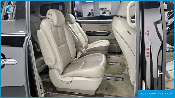 KIA CARNIVAL GASOLINE 9-SEATER NOBLESSE