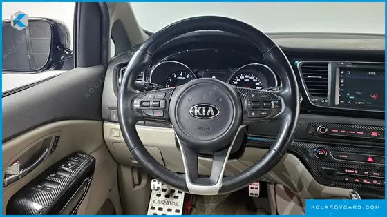 KIA CARNIVAL GASOLINE 9-SEATER NOBLESSE