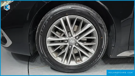 HYUNDAI GRANDEUR 3.0 LPI MODERN (RENTAL CAR)