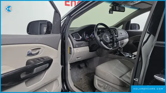KIA CARNIVAL 9-SEATER PRESTIGE