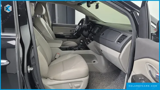 KIA CARNIVAL 9-SEATER PRESTIGE