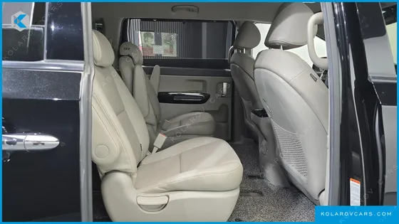 KIA CARNIVAL 9-SEATER PRESTIGE