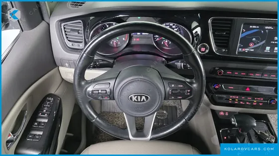 KIA CARNIVAL 9-SEATER PRESTIGE