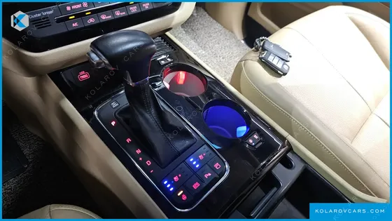 KIA CARNIVAL 9-SEATER HI-LIMOUSINE