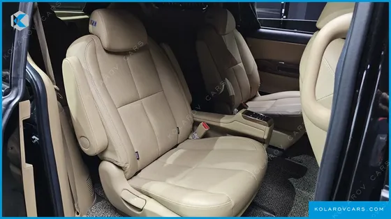 KIA CARNIVAL 9-SEATER HI-LIMOUSINE