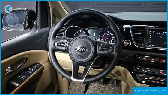 KIA CARNIVAL 9-SEATER HI-LIMOUSINE