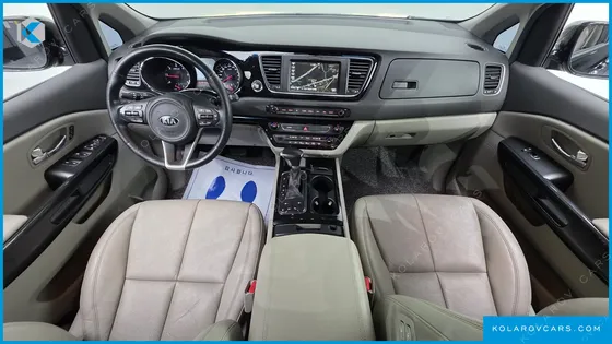 KIA CARNIVAL 9-SEATER NOBLESSE