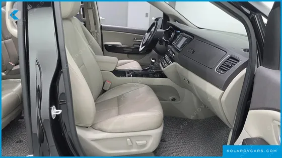 KIA CARNIVAL 9-SEATER NOBLESSE