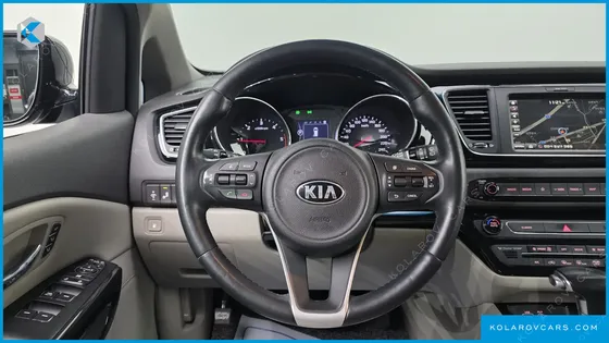 KIA CARNIVAL 9-SEATER NOBLESSE