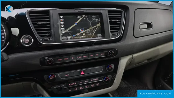 KIA CARNIVAL 9-SEATER NOBLESSE