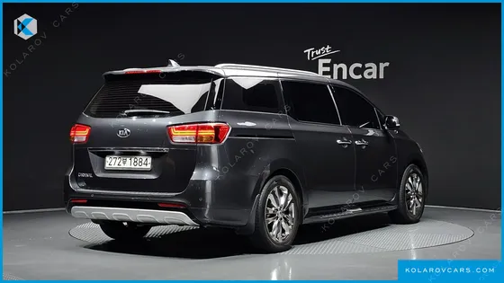 KIA CARNIVAL 9-SEATER NOBLESSE