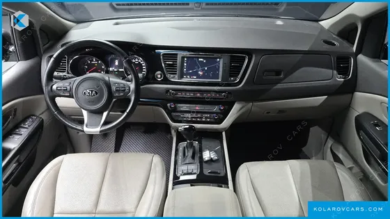 KIA CARNIVAL 9-SEATER NOBLESSE