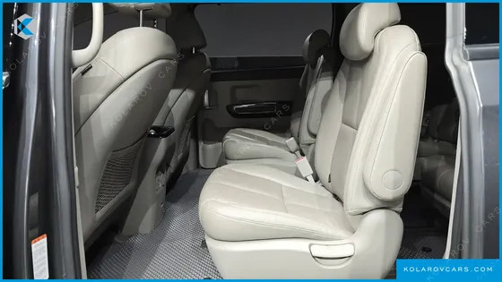 KIA CARNIVAL 9-SEATER NOBLESSE