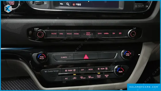 KIA CARNIVAL 9-SEATER NOBLESSE