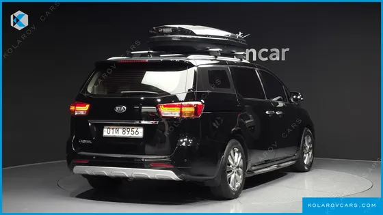 KIA CARNIVAL 9-SEATER PRESTIGE