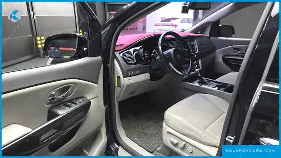 KIA CARNIVAL 9-SEATER PRESTIGE