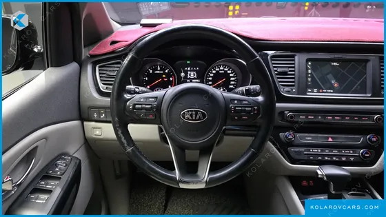 KIA CARNIVAL 9-SEATER PRESTIGE