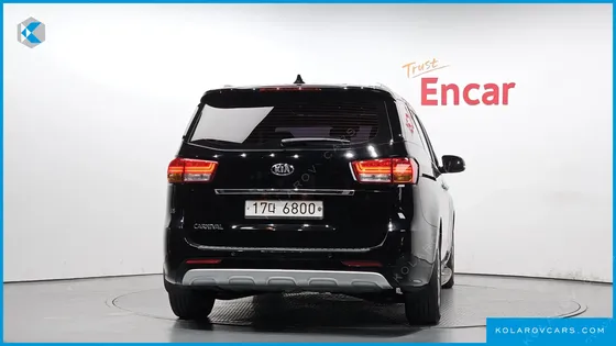 KIA CARNIVAL 9-SEATER NOBLESSE