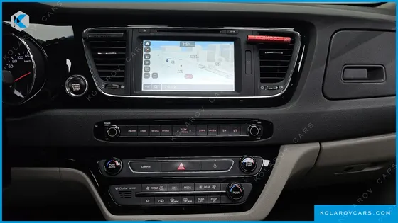 KIA CARNIVAL 9-SEATER NOBLESSE