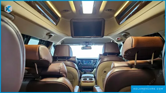 KIA CARNIVAL 9-SEATER HI-LIMOUSINE