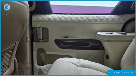 KIA CARNIVAL 9-SEATER HI-LIMOUSINE