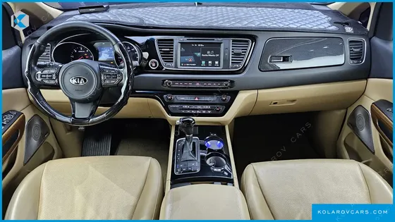 KIA CARNIVAL 11-SEATER HI-LIMOUSINE