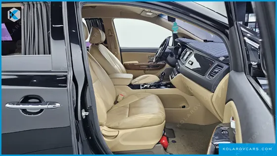 KIA CARNIVAL 11-SEATER HI-LIMOUSINE