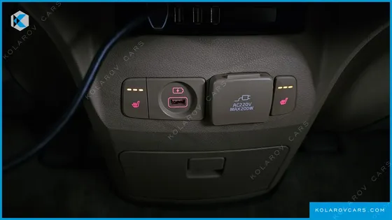 KIA CARNIVAL 11-SEATER HI-LIMOUSINE