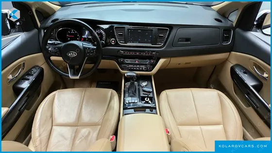 KIA CARNIVAL 9-SEATER NOBLESSE