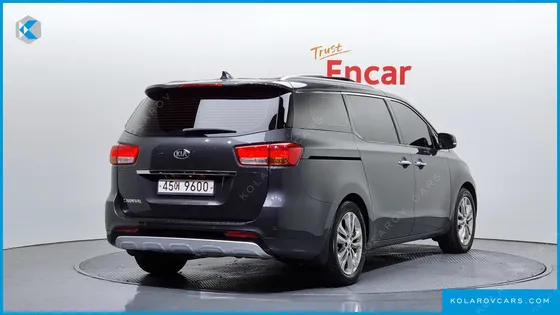 KIA CARNIVAL 9-SEATER NOBLESSE