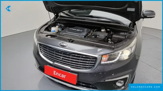 KIA CARNIVAL 9-SEATER NOBLESSE