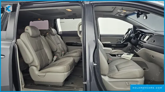 KIA CARNIVAL 9-SEATER NOBLESSE