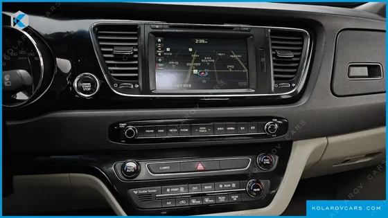 KIA CARNIVAL 9-SEATER NOBLESSE