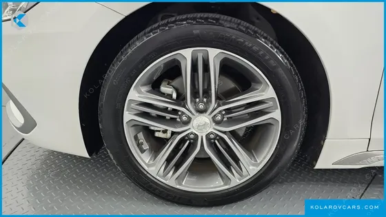 HYUNDAI GRANDEUR 3.0 LPI MODERN (RENTAL CAR)
