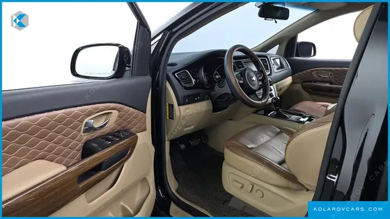 KIA CARNIVAL 9-SEATER HI-LIMOUSINE