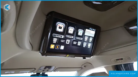 KIA CARNIVAL 9-SEATER HI-LIMOUSINE